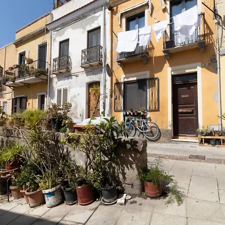 Laribiancos Centro Storico * Cagliari